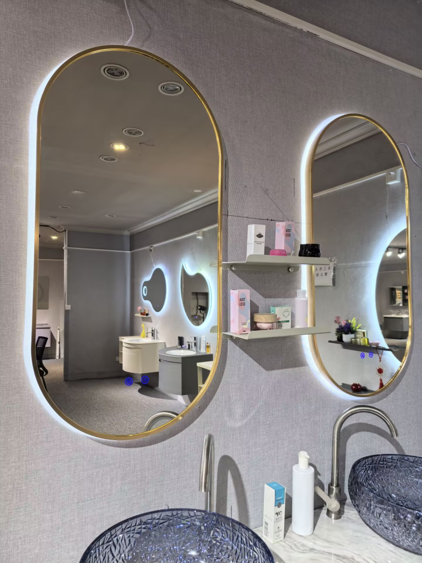 Modern Waterproof Bathroom Vanity Stainless Steel Sink Bathroom Cabinets with Mirror