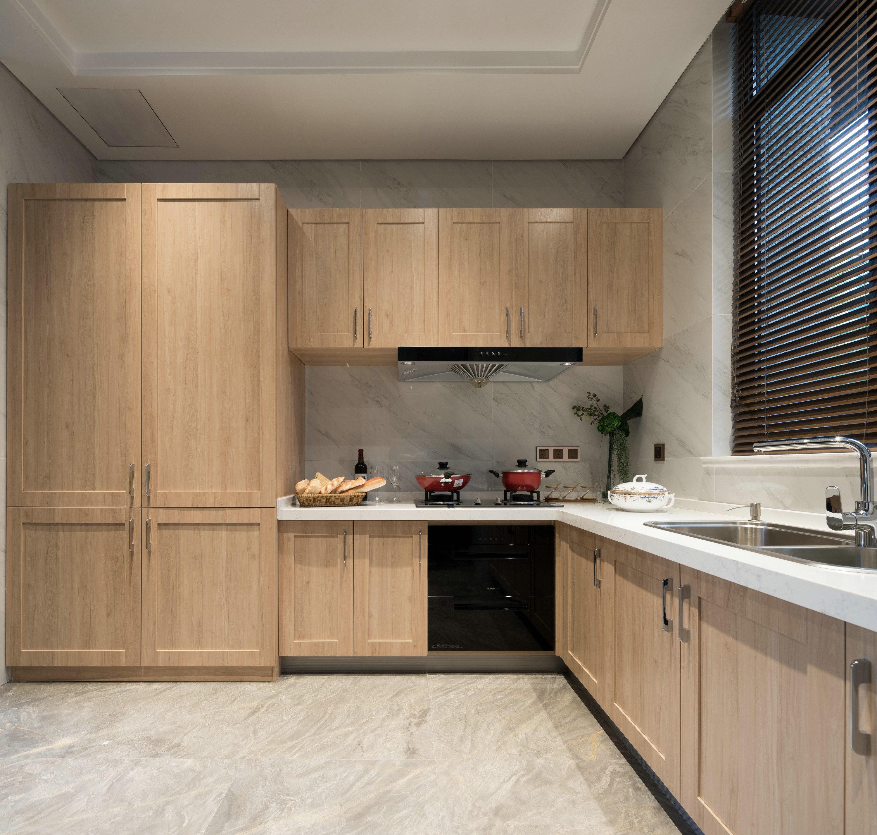 Contemporary Premium Kitchen Cabinet Innovations