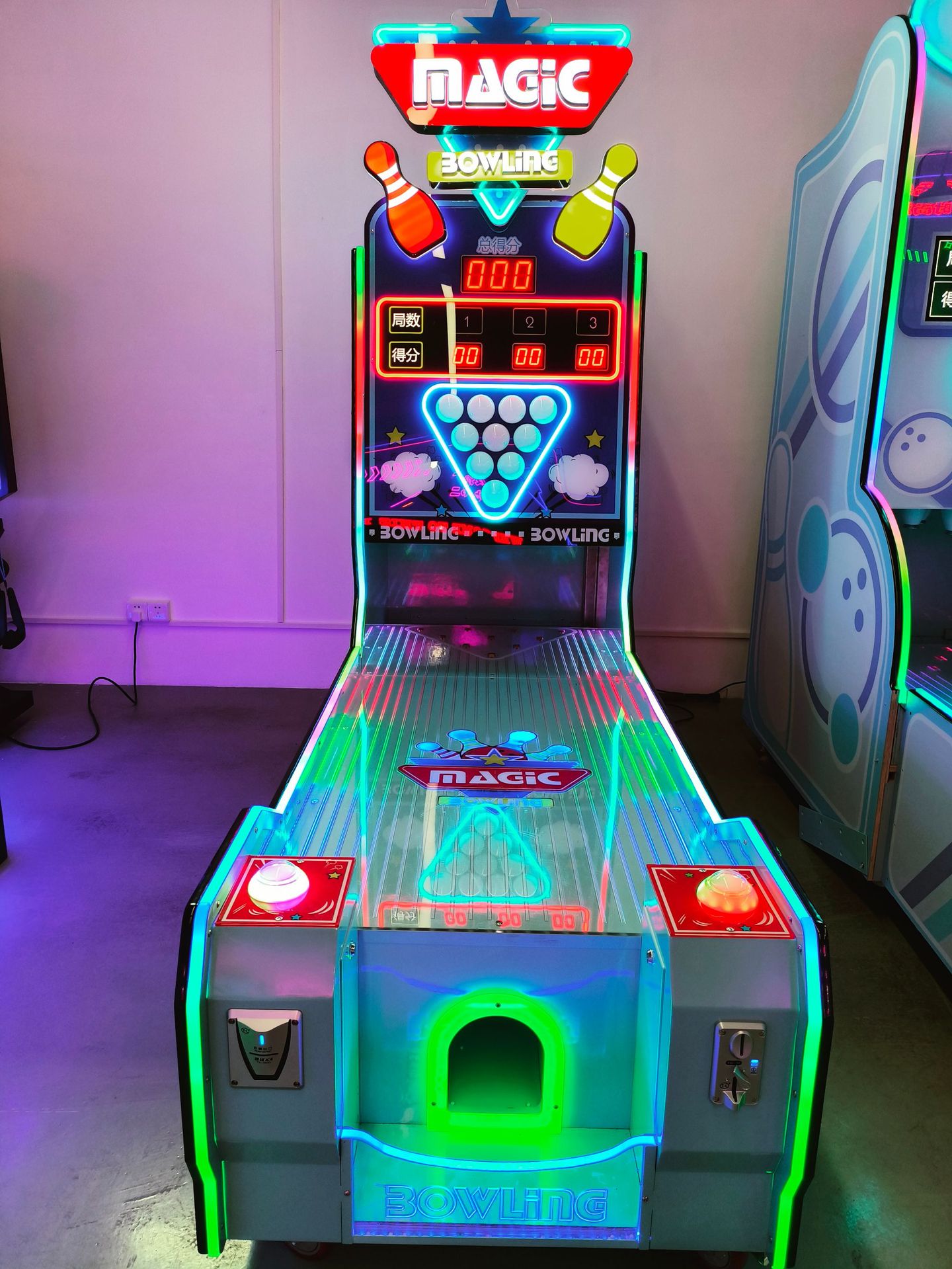 The Most Popular Arcade Coin-operated Two-player Bowling Children's Entertainment Large-scale Equipment Game Console