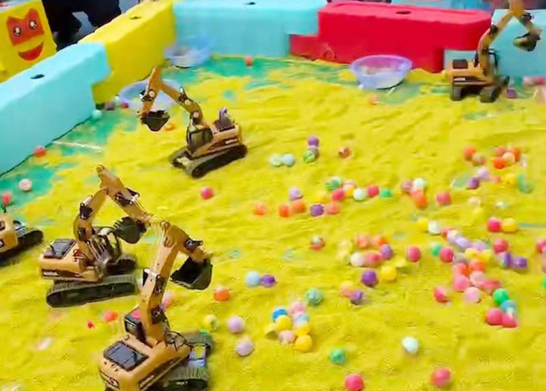 Quality Suppliers Provide Excavators Digging Sand Toys for Children 6-Person Operate Excavators Shopping Mall Gift Idea