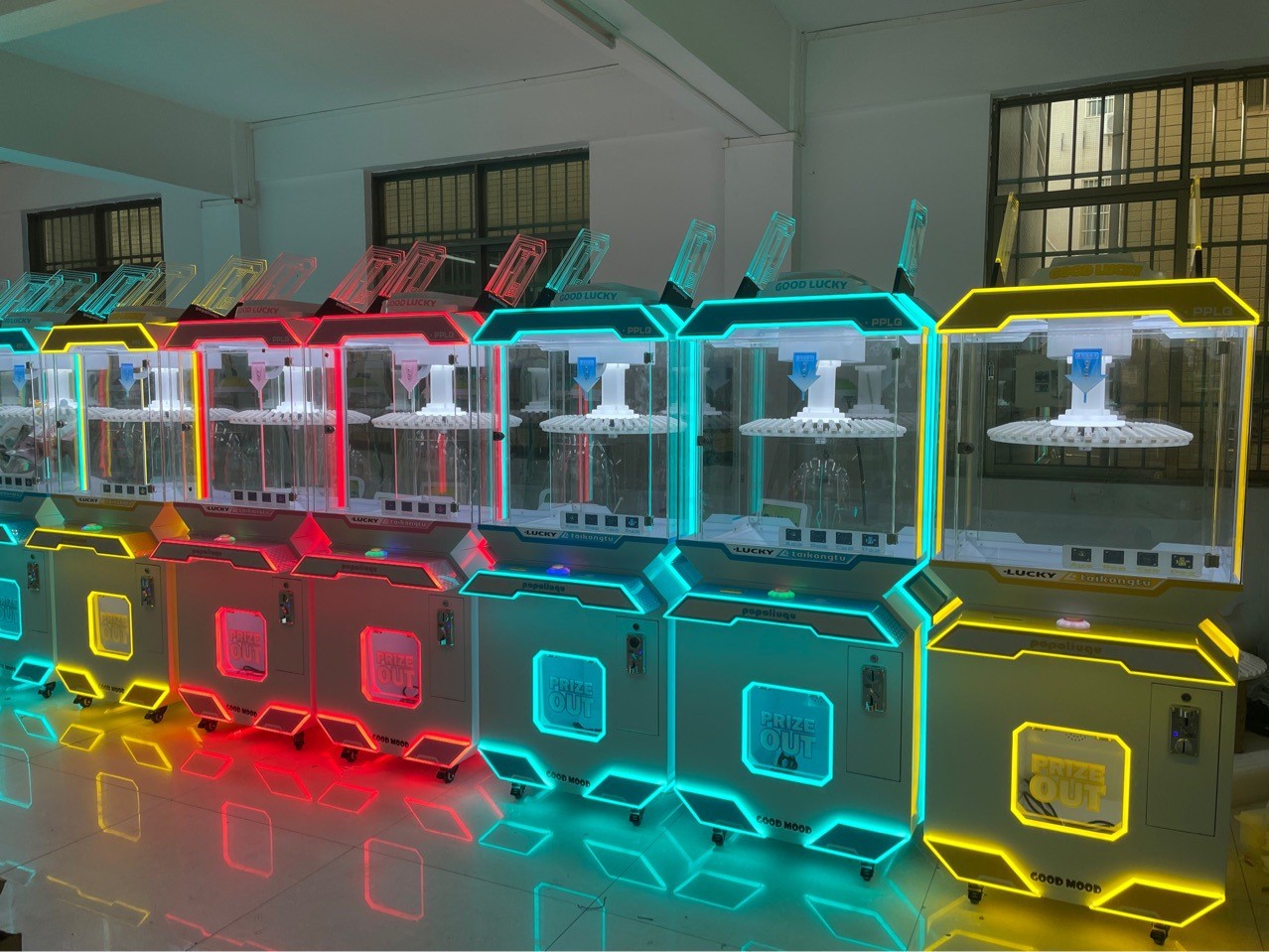 40 Clip Space Rabbit Clip Machine Indoor  Facility Clipping Stainless Steel Crimp  Shopping Mall Pendant Gift Game Machine