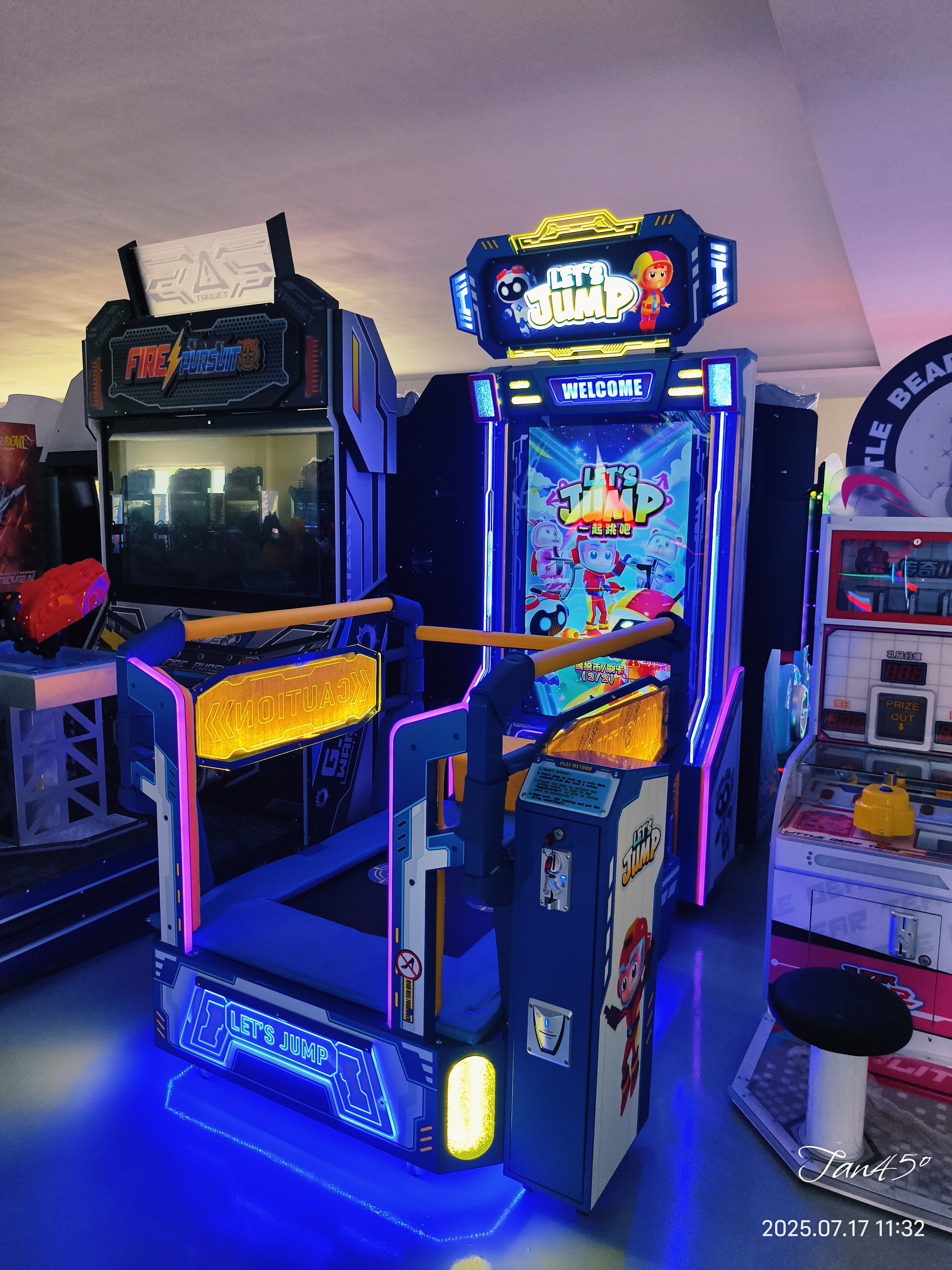 Jump Interactive Arcade Game Machine Coin Operated Fitness Trampoline Game Equipment LED Motion Exercise Game for Amusement Park