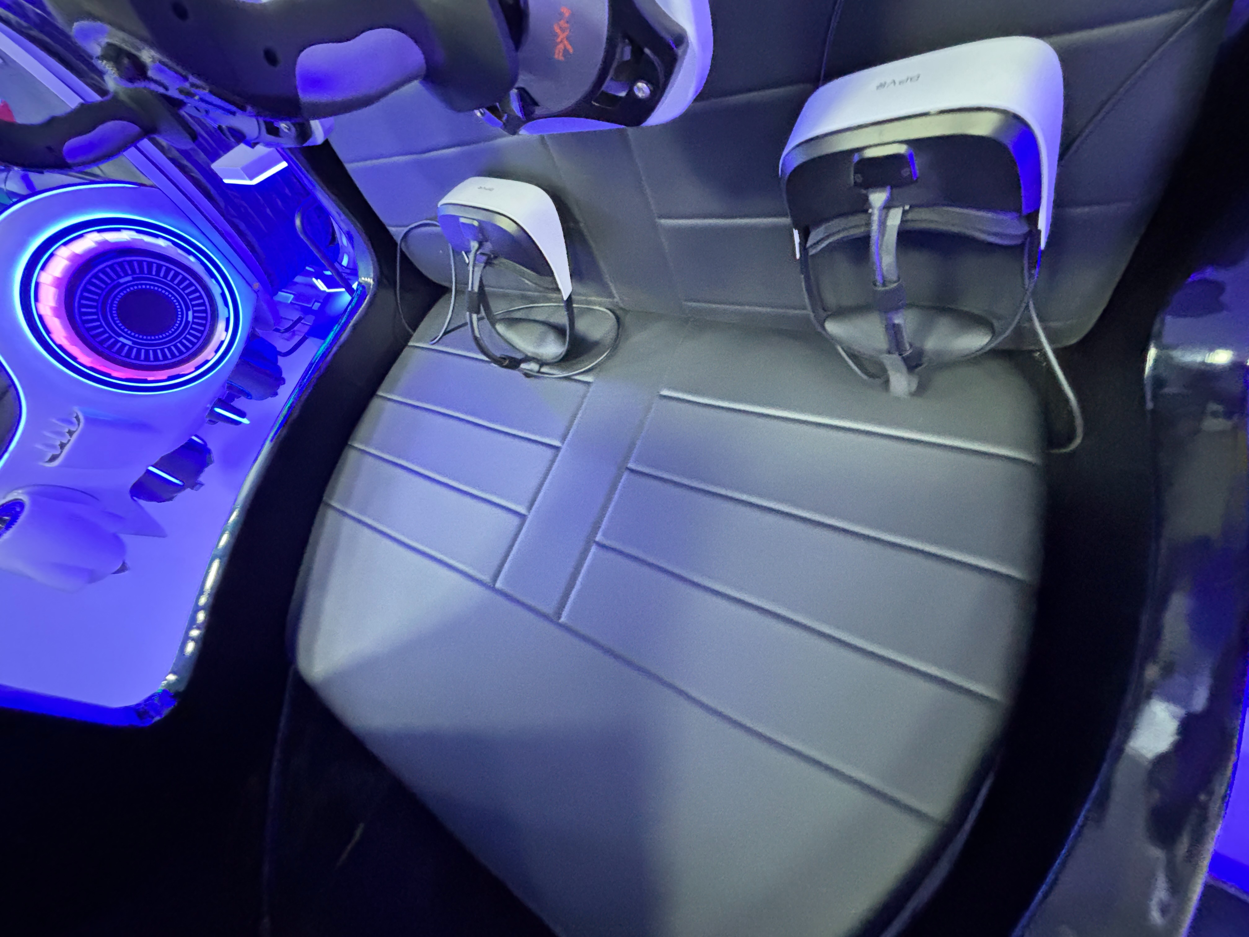 Rabbit VR Chair Simulator 9D Motion Cinema Game Machine Virtual Reality Theater for Indoor Playground Amusement Park Equipment