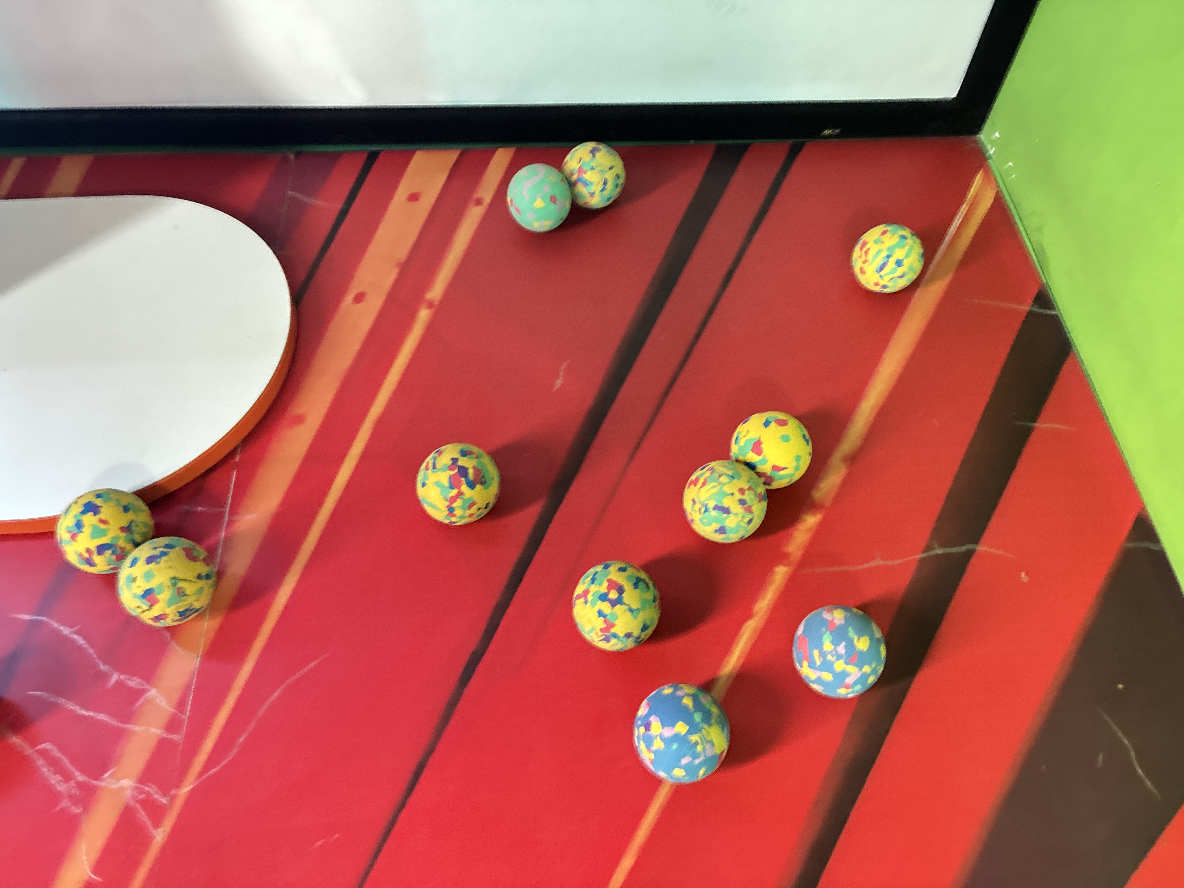 Interactive Ball Throwing Game Machine Motion Sensing Sports Arcade Equipment for Kids Adults Indoor Playground
