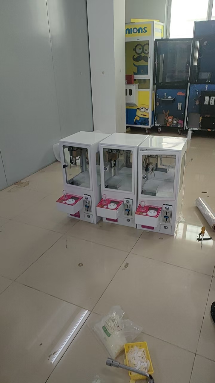 Hot Sale Mega under 100 Dollar Crane Machine Mini Arcade Toy with Plush Coin Operated Catch Doll Games