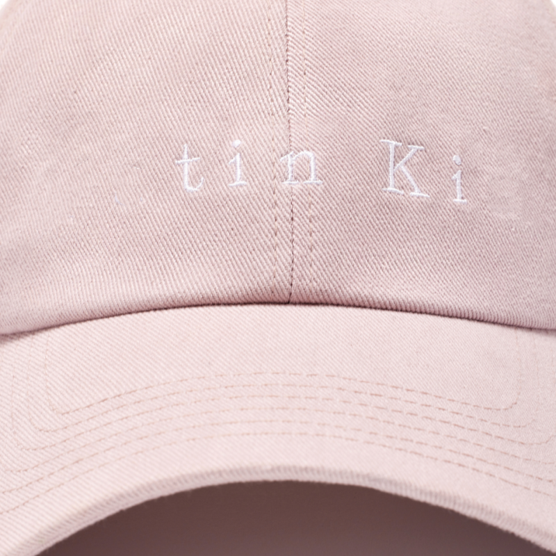 2026 New Arrival: High-Quality Summer Cotton Pink Baseball Cap with Embroidered Logo and Metal Back Buckle (6-Panel)
