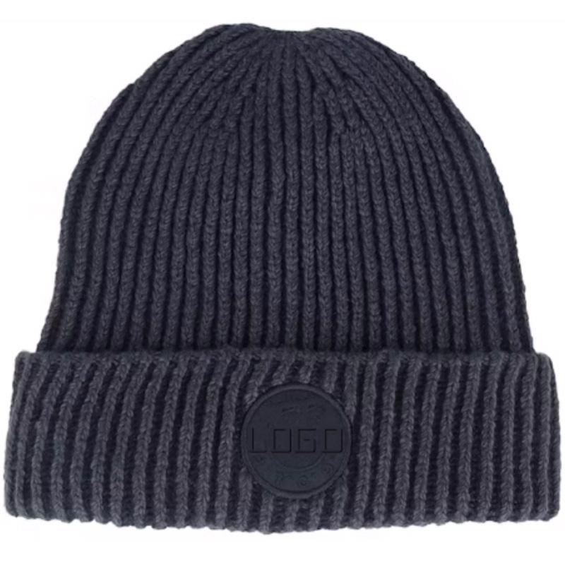 Eco-Friendly Unisex Custom Logo Patch Winter Hats Classic Black Knit Beanies for Men Women Warm Ski Cuff Cap for Beach Scene