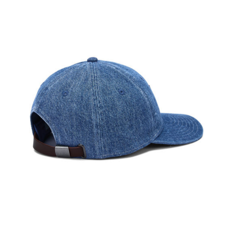 2026 New High-Quality 6-Panel Baseball Cap Woven Heart Logo Silver Metal Buckle with Adjustable Size Pre-Washed Finish