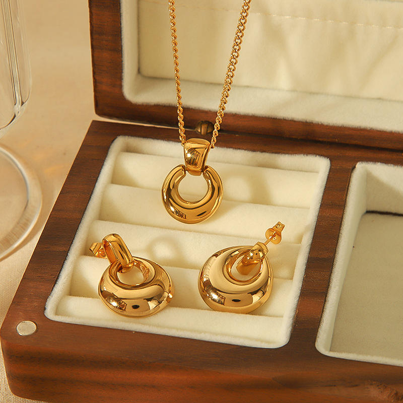 18K Gold Plated Stainless Steel Necklace and Earrings Gift Set Elegant Minimalist Jewelry for Women