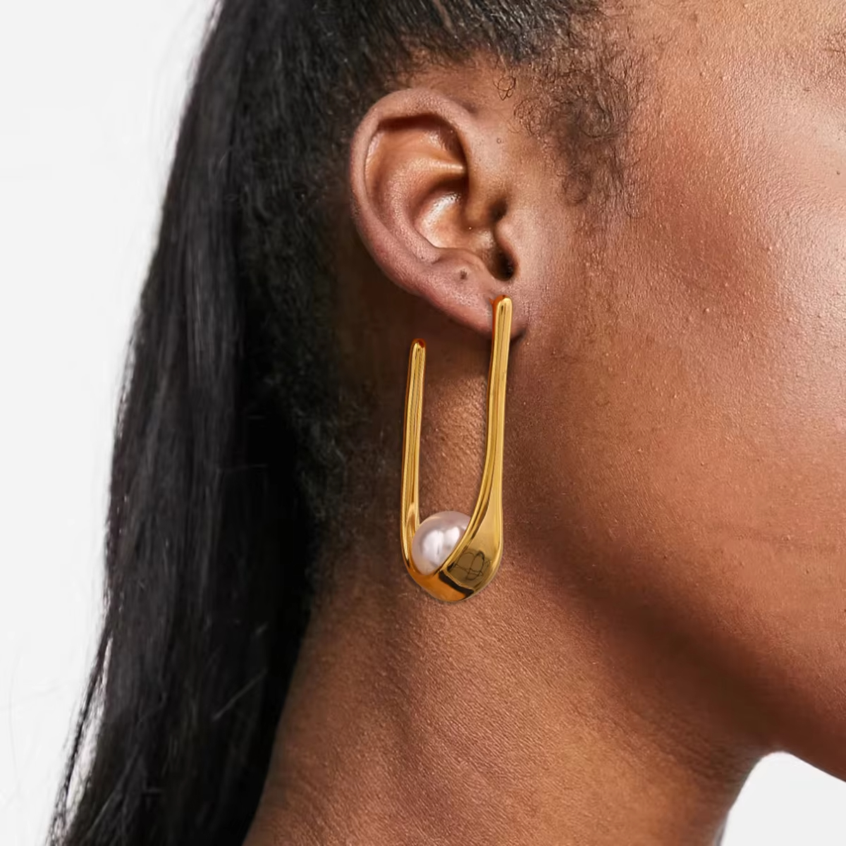 18K Gold Stainless Steel Jewelry Imitation Shell Pearl U-Shaped Earrings