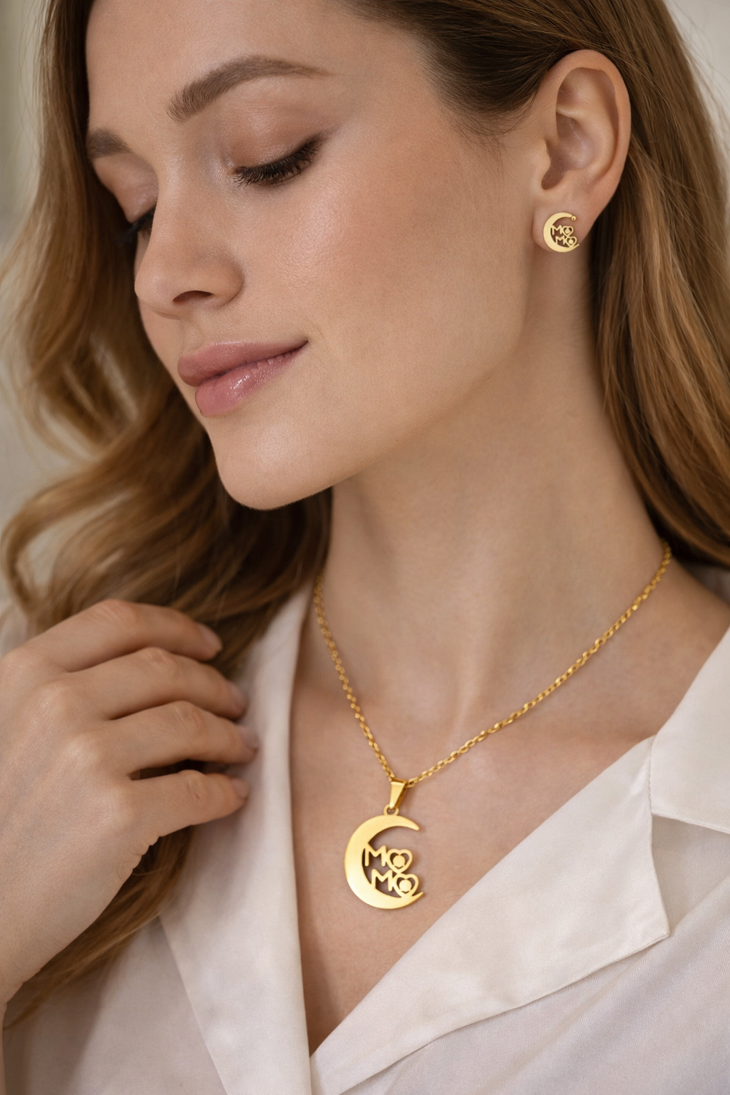 18K Gold-Plated Crescent Moon Necklace and Stud Earrings Set, Stainless Steel Jewelry Set for Women Wholesale