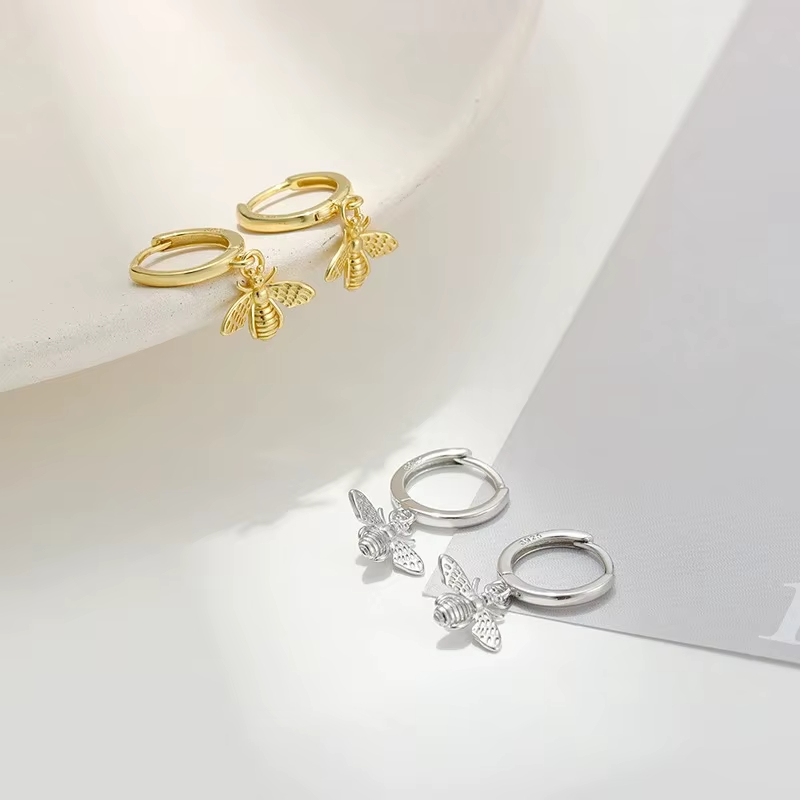 925 Sterling Silver Beautiful Insect Bee Hoop Earrings for Women Fashionable Drop Earrings for Wedding and Party Trendy Style
