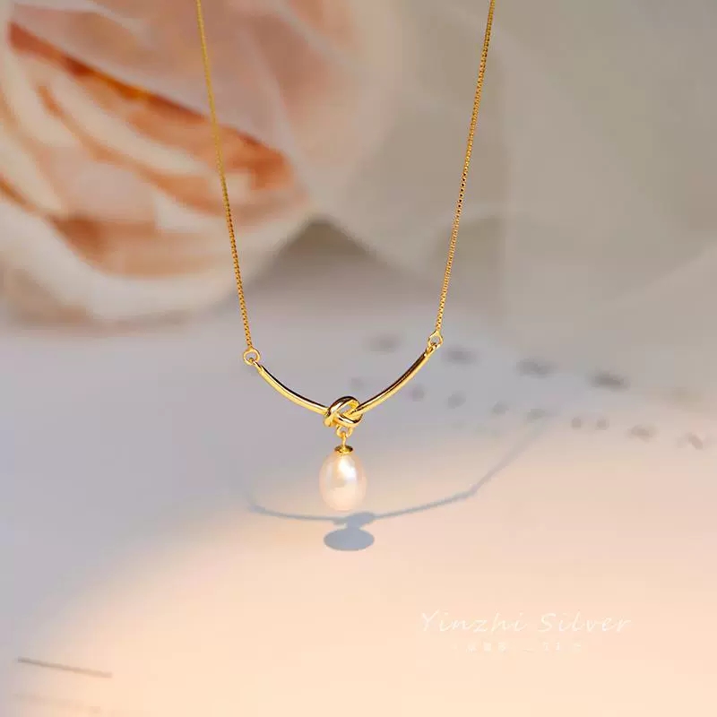 925 Sterling Silver Pearl Necklace Women's Light Luxury Niche Design High-end Sense 2025 New Trendy Clavicle Chain