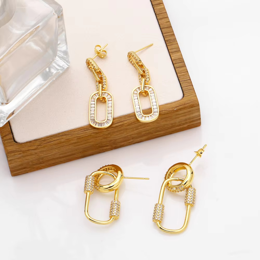 Advanced Metal studded 18K Gold Earrings Temperament Shiny Stainless Steel Diamond Earrings