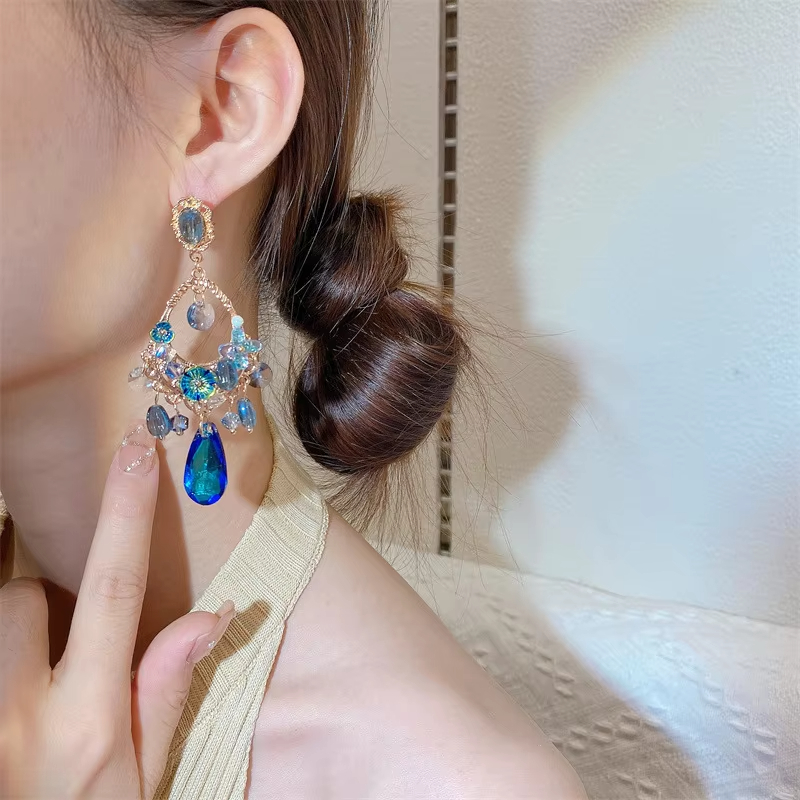 Baroque Retro Female Earrings Court Style Blue Rhinestone Drop Earring for Women