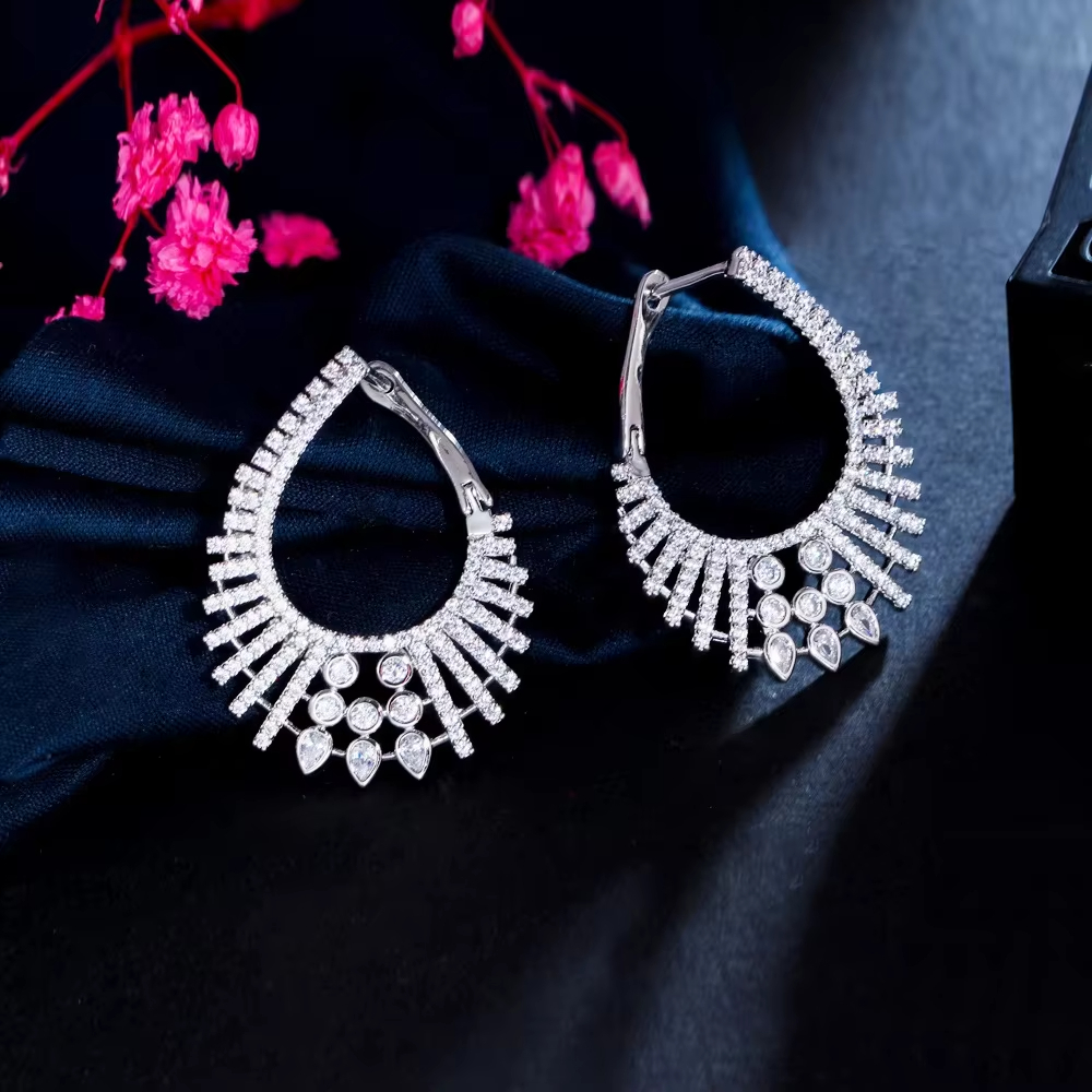 Best Selling Trendy Earrings Women Exquisite Versatile Euro American Style Fashionable Ear Ornaments For Date Office