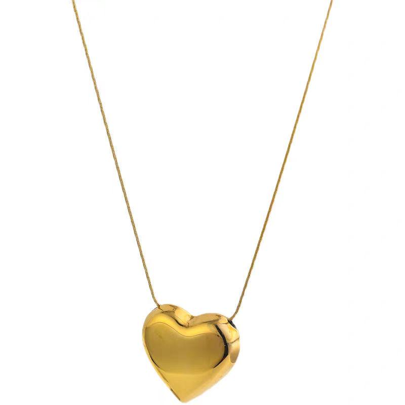 Bold Gold Puffy Heart Necklace – Statement Pendant for Romantic Fashion