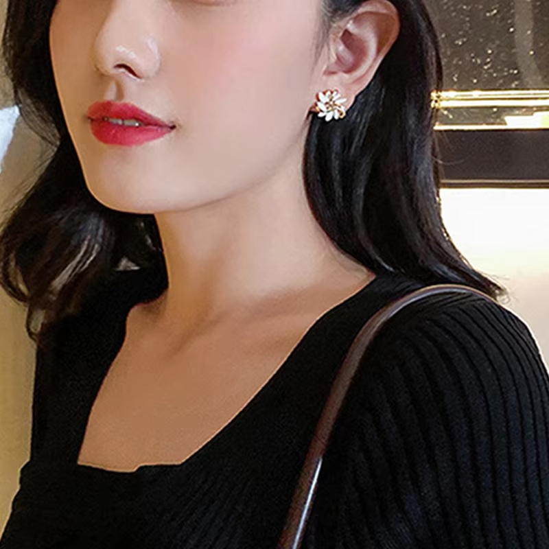 Creative Korean Fashion Drop Earrings Geometric Cat's Eye Stone Sun Flower Earring Design New Collection Fashion Wholesale