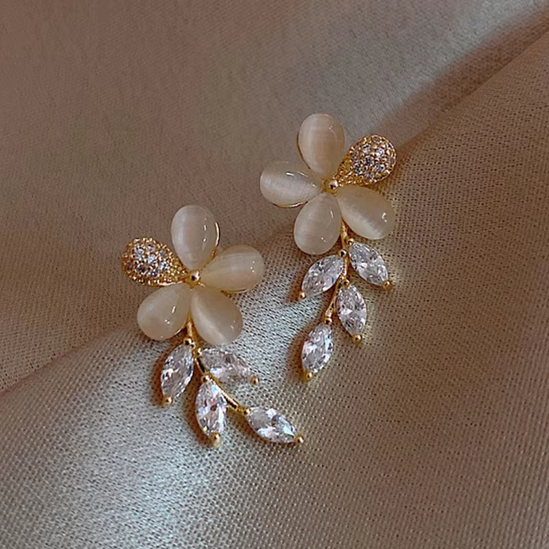 Creative Korean Fashion Drop Earrings Geometric Cat's Eye Stone Sun Flower Earring Design New Collection Fashion Wholesale
