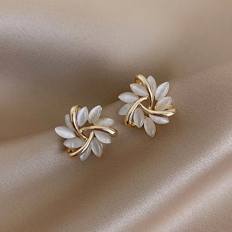 Creative Korean Fashion Drop Earrings Geometric Cat's Eye Stone Sun Flower Earring Design New Collection Fashion Wholesale