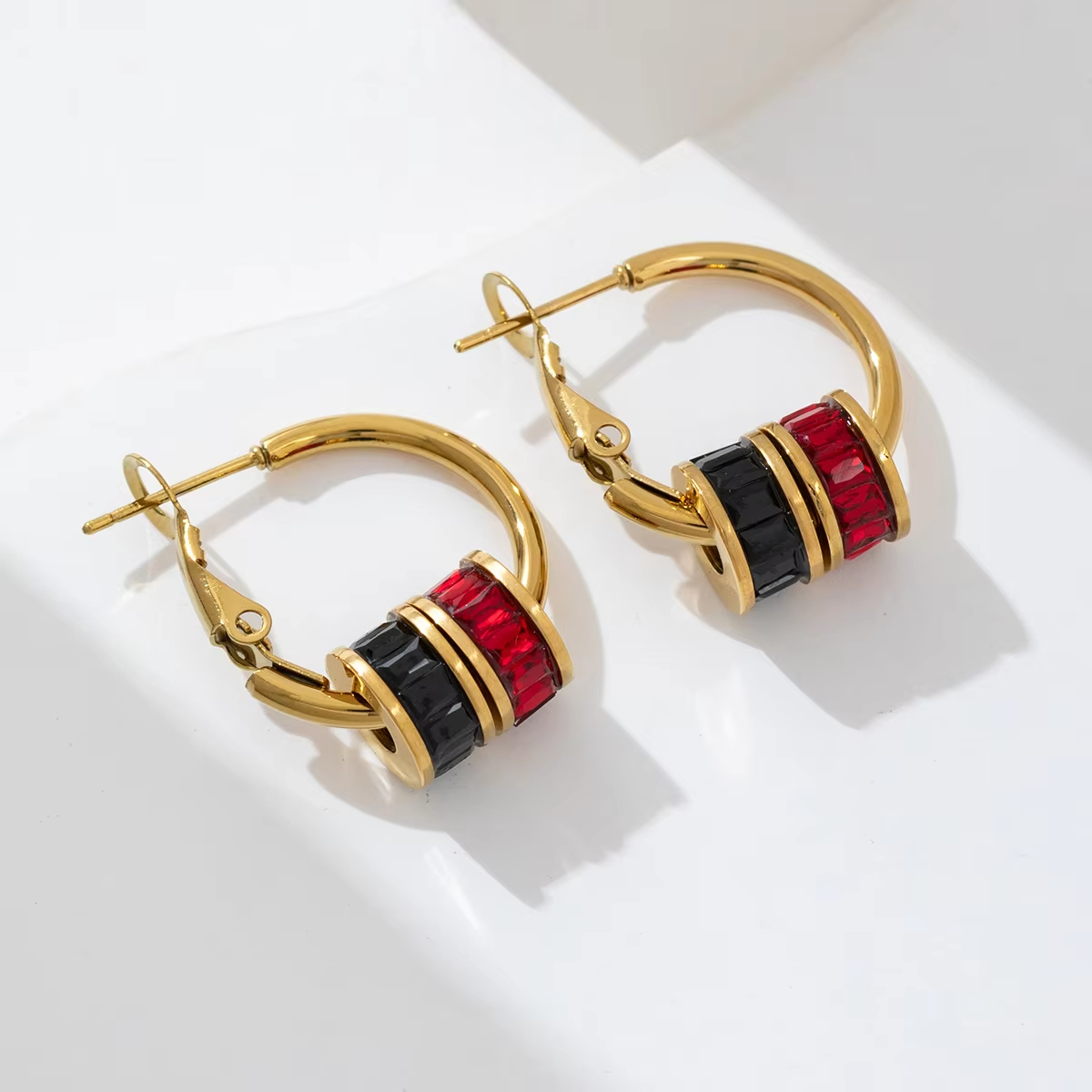 Custom New Design 316L Stainless Steel Multicolored CZ Hoop Earrings Jewelry 18K PVD Gold Waterproof Hypoallergenic
