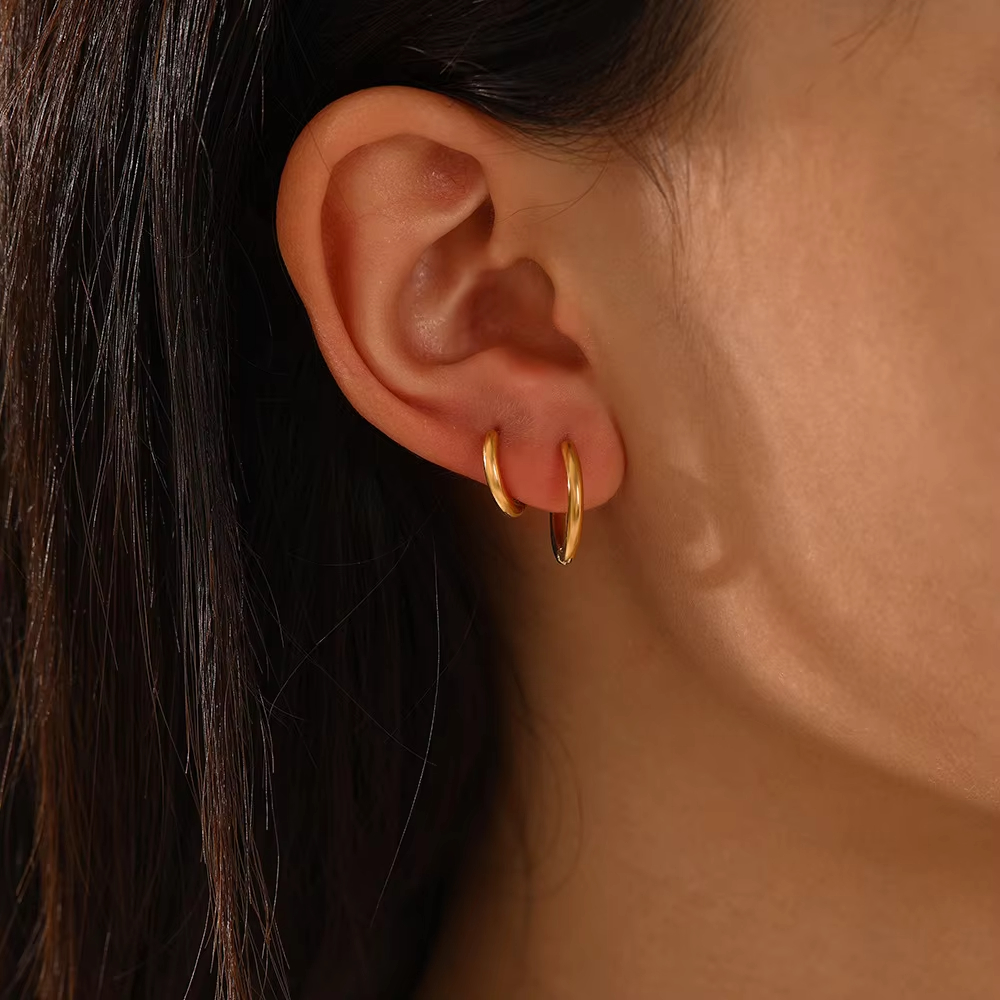 Custom Tarnish Free Fashion Jewelry Women Huggie Stainless Steel Wholesale Small 18K Gold Plated Hoop Earrings