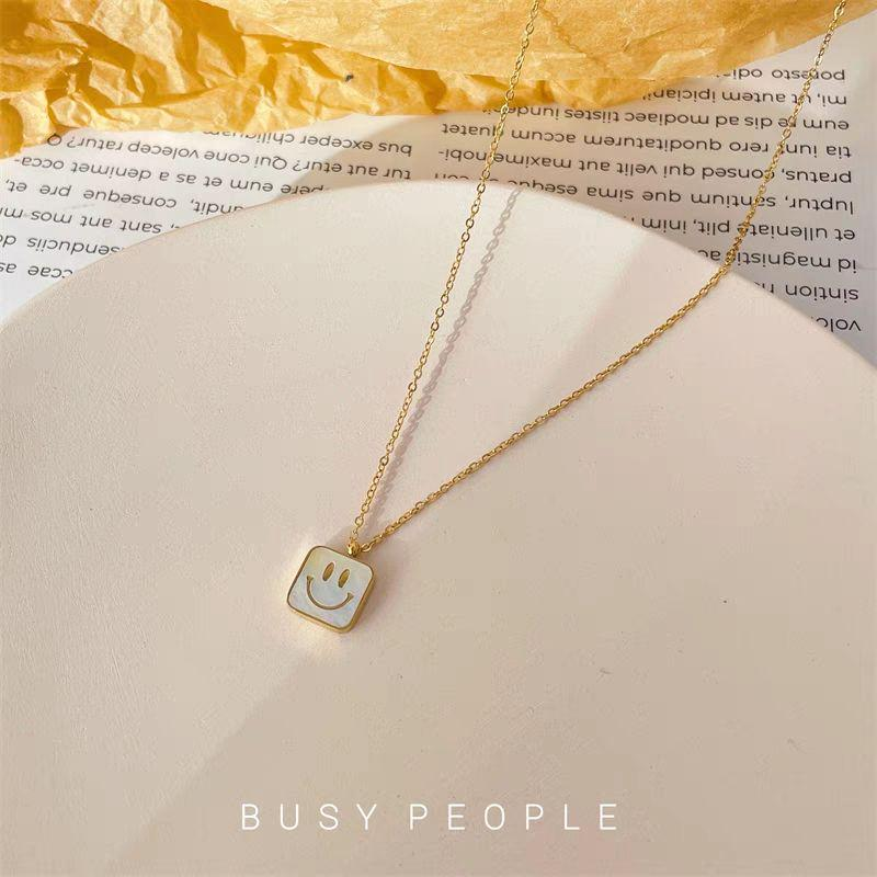 Cute Smiley Face Pendant Necklace – Titanium Steel | 18K Gold Plated Minimalist Jewelry for Women
