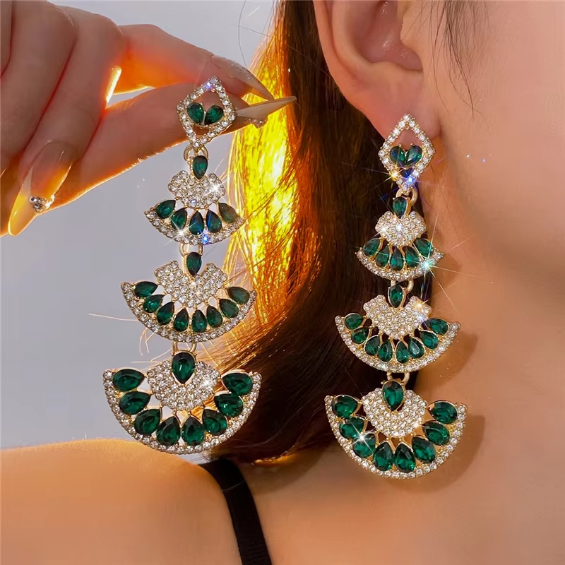 Design Drop-shaped Multi-color Diamond-encrusted Copper Alloy Temperament with Gold Earrings