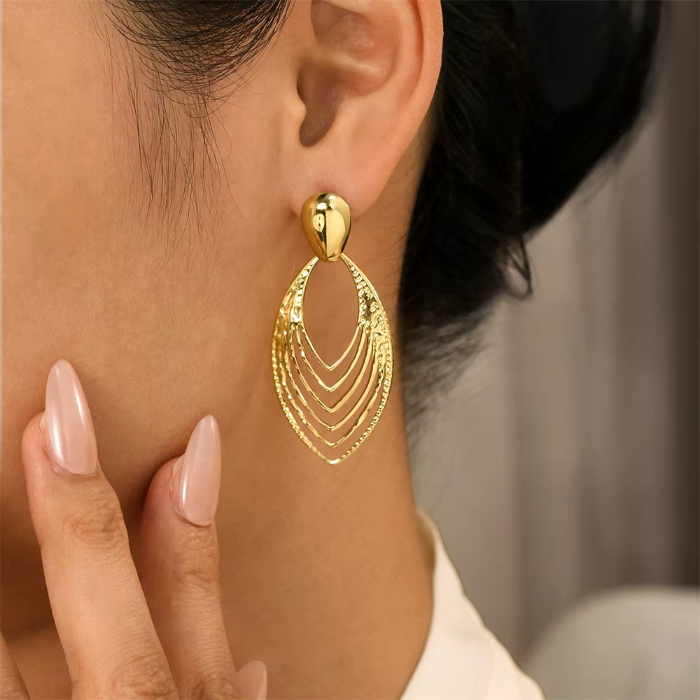 Designer Stainless Steel Hollow Leaf Pendant Earrings for Women Trendy Waterproof Female Accessories on Ear Fashion Jewelry Gift