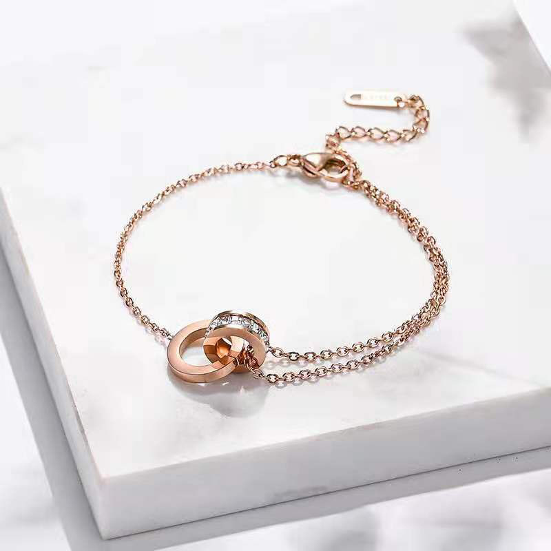 Rose Gold Double Ring Zircon Bracelet – Elegant Interlocking Circles Design for Women