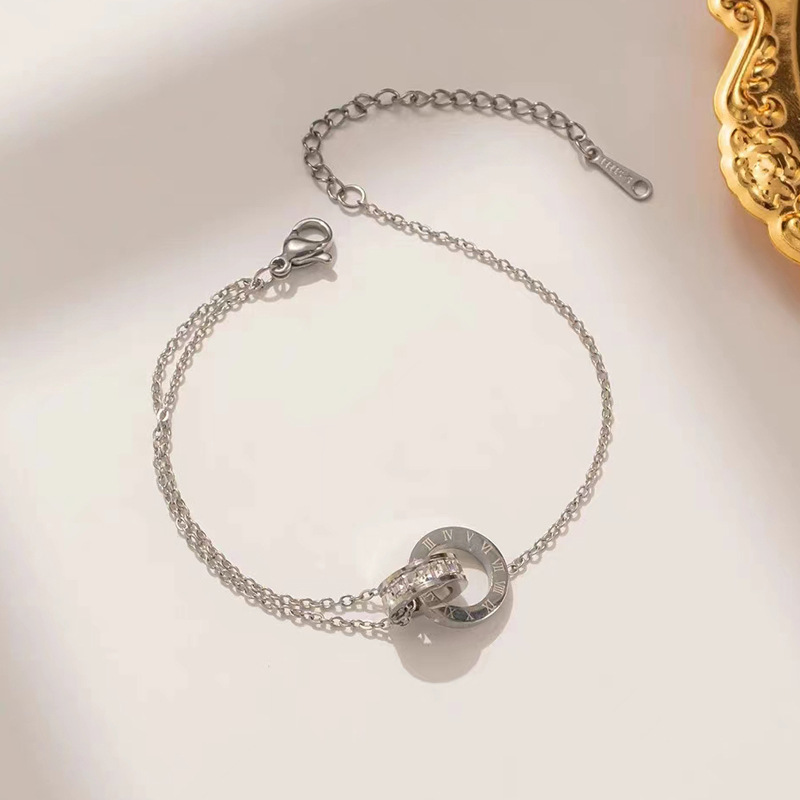 Rose Gold Double Ring Zircon Bracelet – Elegant Interlocking Circles Design for Women