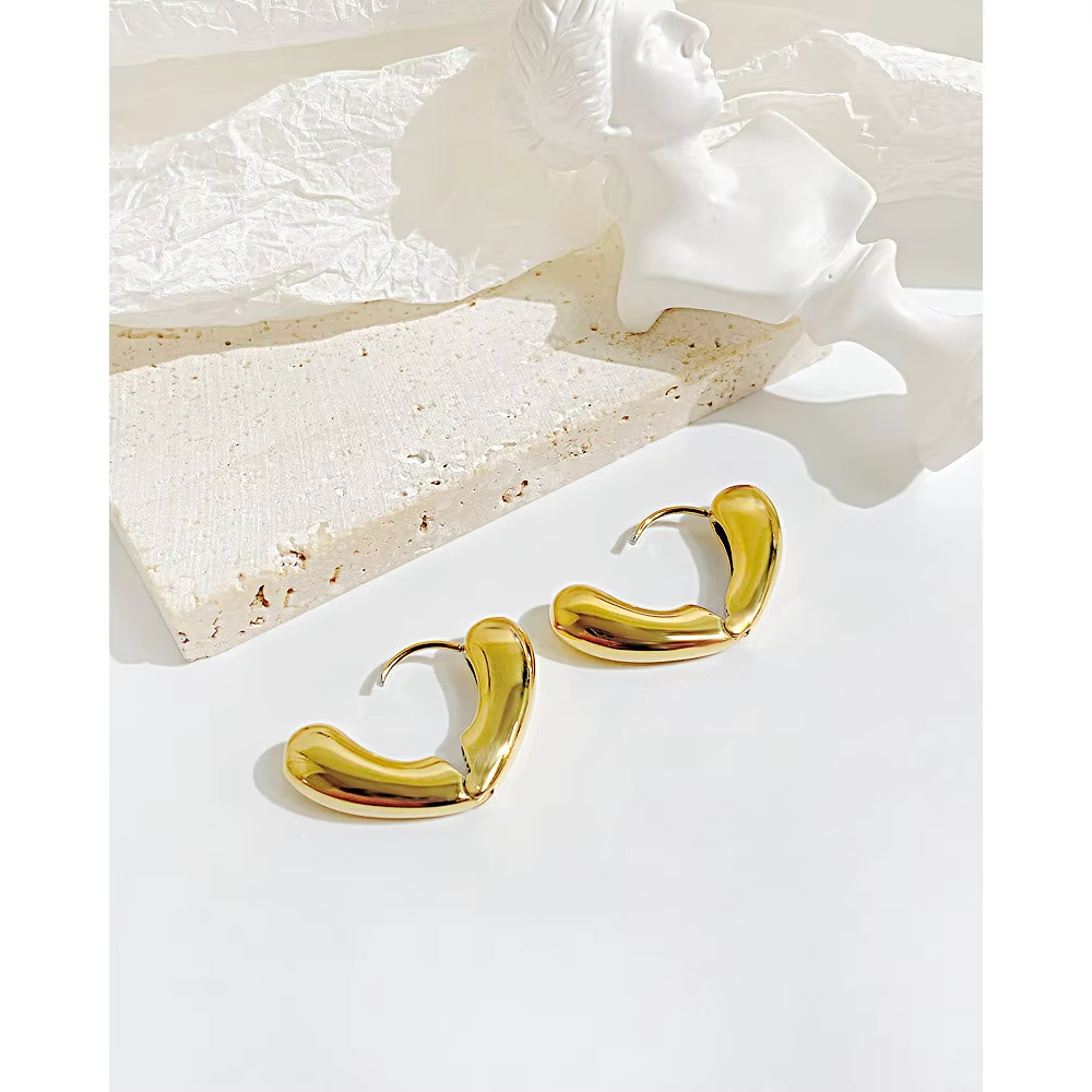 Dream Fashion Gold Plated Heart-Shaped Earrings New Design Hot Selling Fashionable Stainless Steel Jewelry for Gift