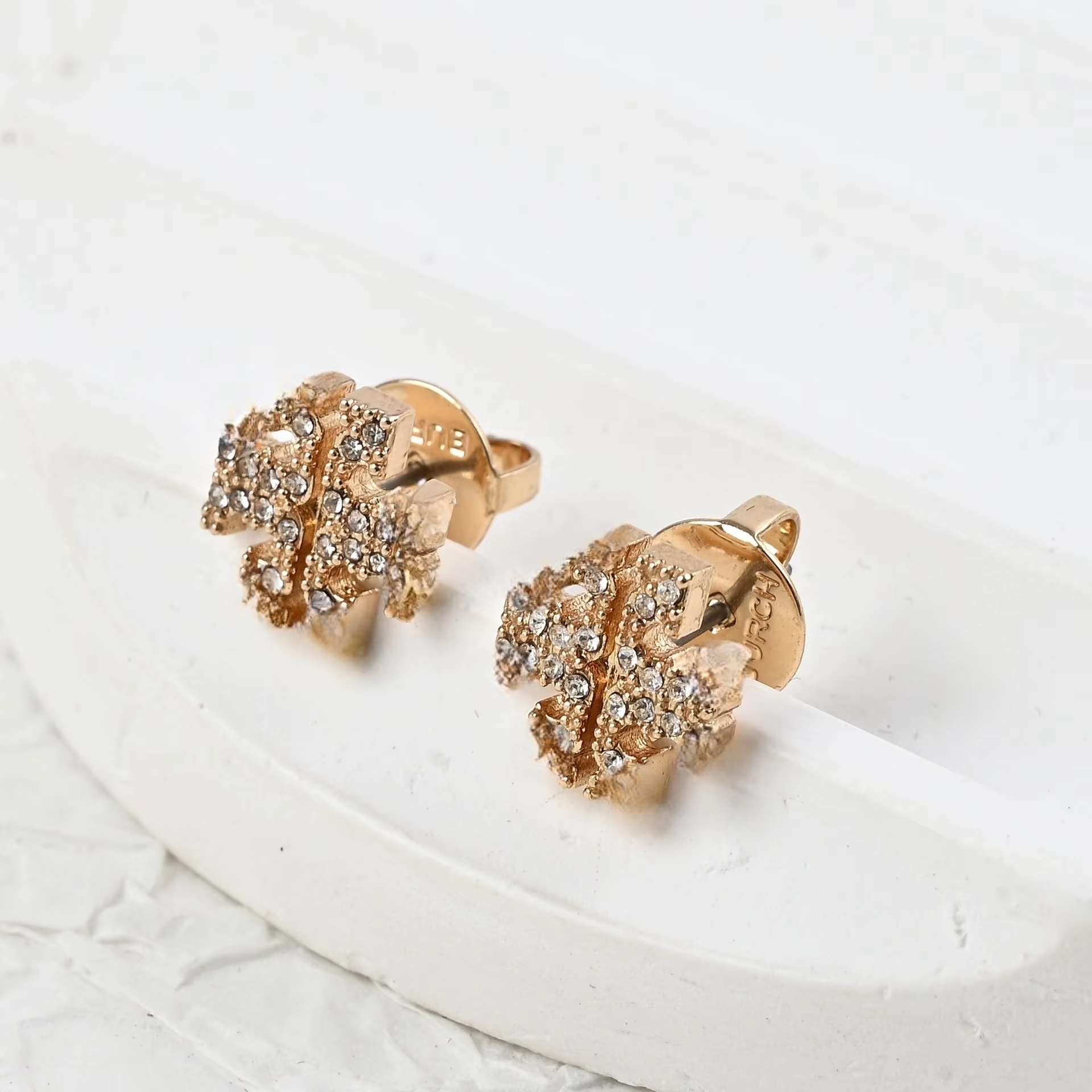 Elegant CZ Paved Cross Stud Earrings for Women Gold Tone Fashion Earrings for Daily Wear Wedding Party Jewelry Gift