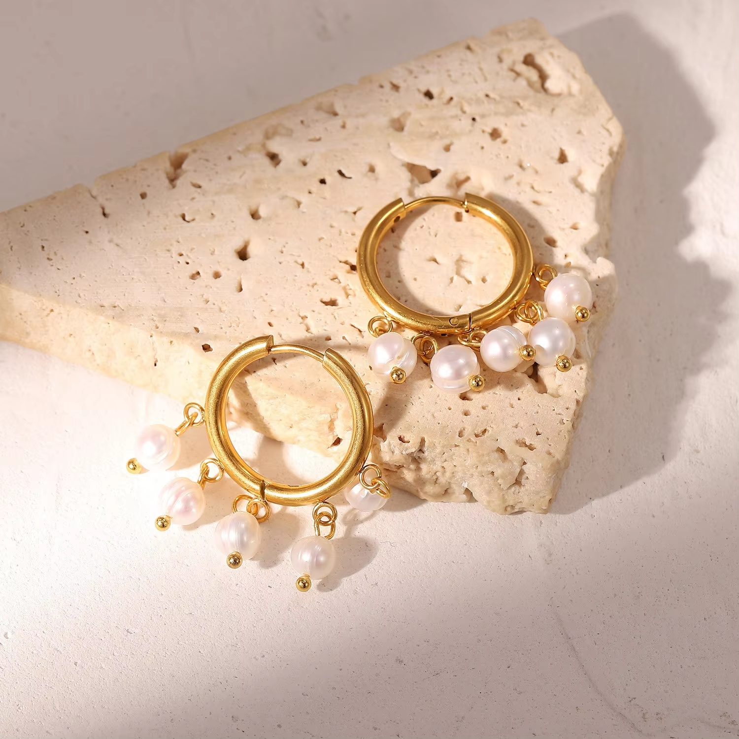 Elegant Fine Jewelry Earring Stainless Steel Tarnish Free Summer Ear Rings Luxury Earrings Women Pearl Hoop Earrings for Party