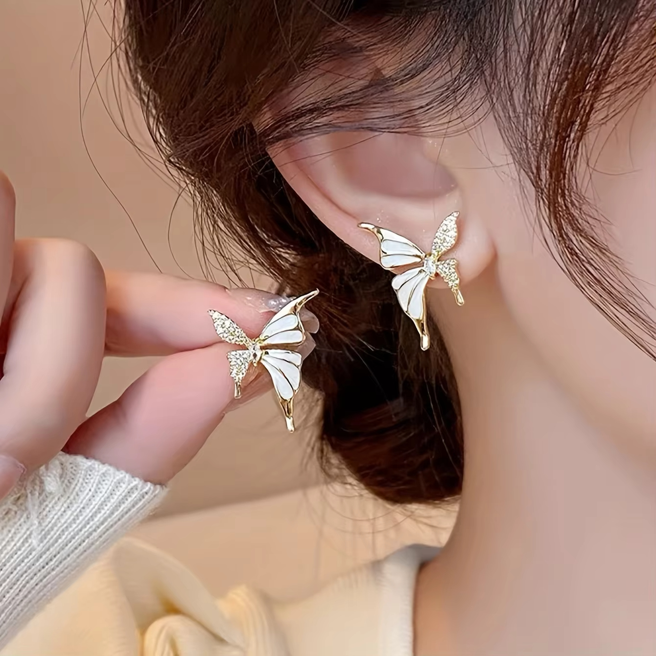 Elegant Korean Fashion Crystal Flower Butterfly Earrings for Women Sweet Full of Diamond Drip Oil Stud Earrings Jewelry