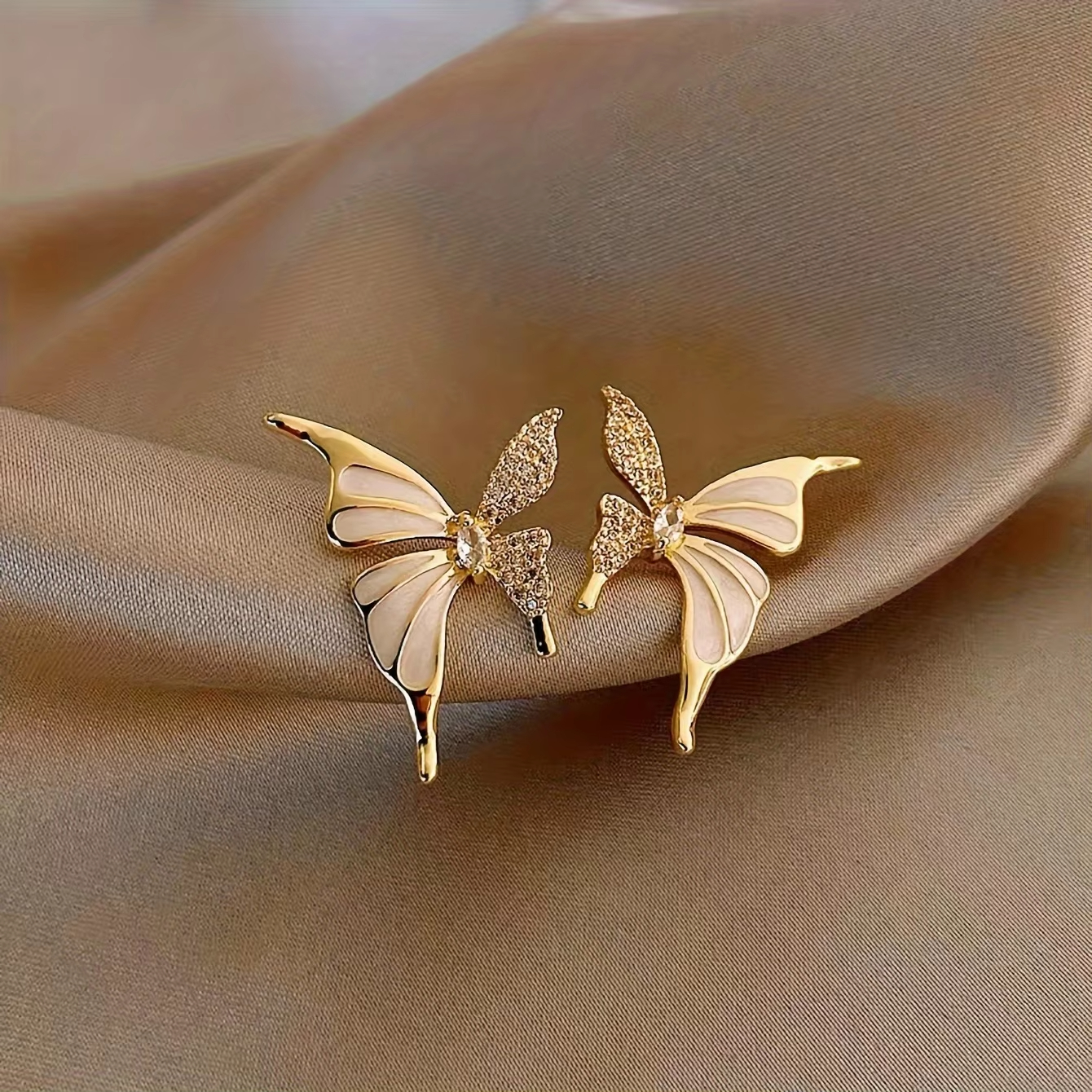 Elegant Korean Fashion Crystal Flower Butterfly Earrings for Women Sweet Full of Diamond Drip Oil Stud Earrings Jewelry