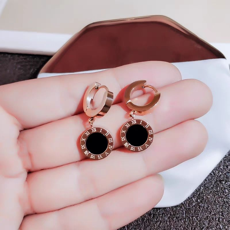 Elegant Small Diamond Earrings with Geometric Style – Stylish Gold Nugget Earrings with Heart Stud Design for Women, Ideal for Daily Wear or Special Occasions