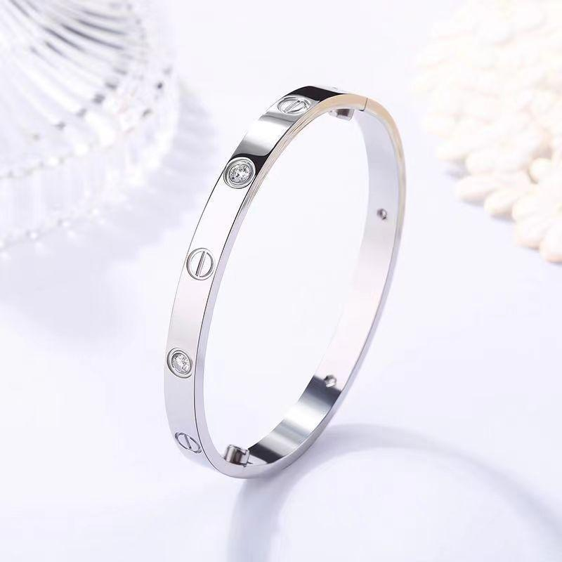 Elegant Stainless Steel Bracelet with Screw Design and Sparkling Crystals for Women – Stylish and Durable Fashion Accessory