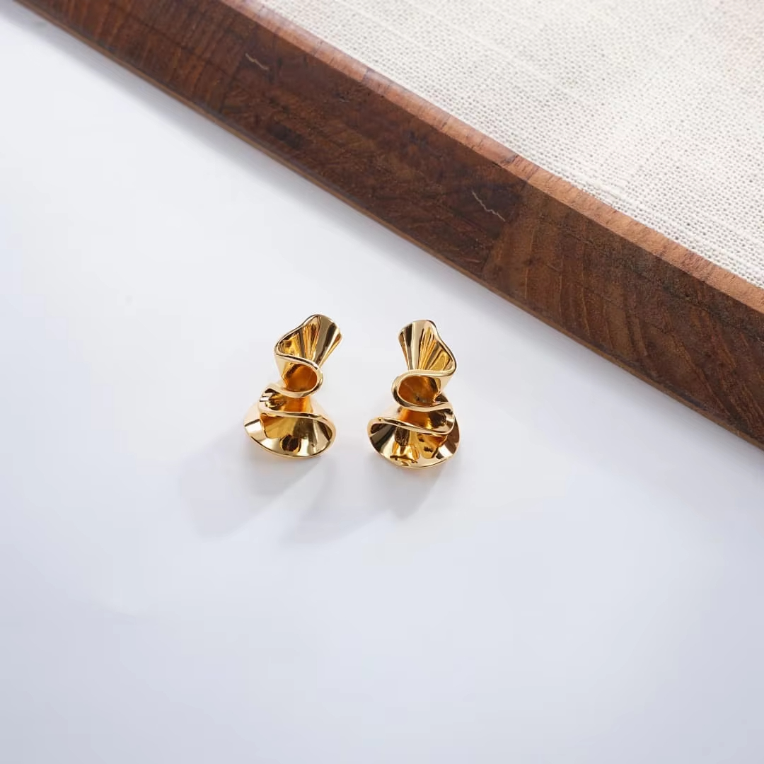 Elegant Vintage Women's Gold Silver Color Geometric Spiral Shape Twisted Stud Earrings Brass Shiny Shank Hinged Hollow Gift