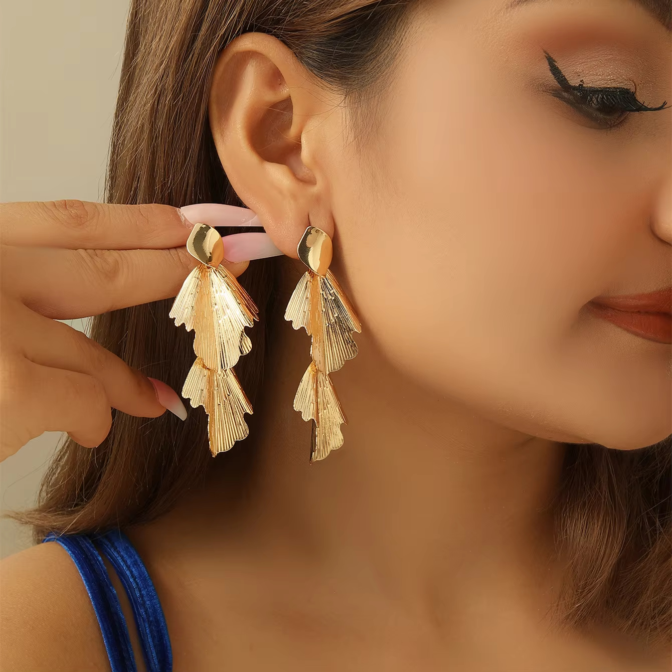 European American Retro Design Glossy Foldable Metal Drop Earrings Fashion Geometric Petal Style for Women