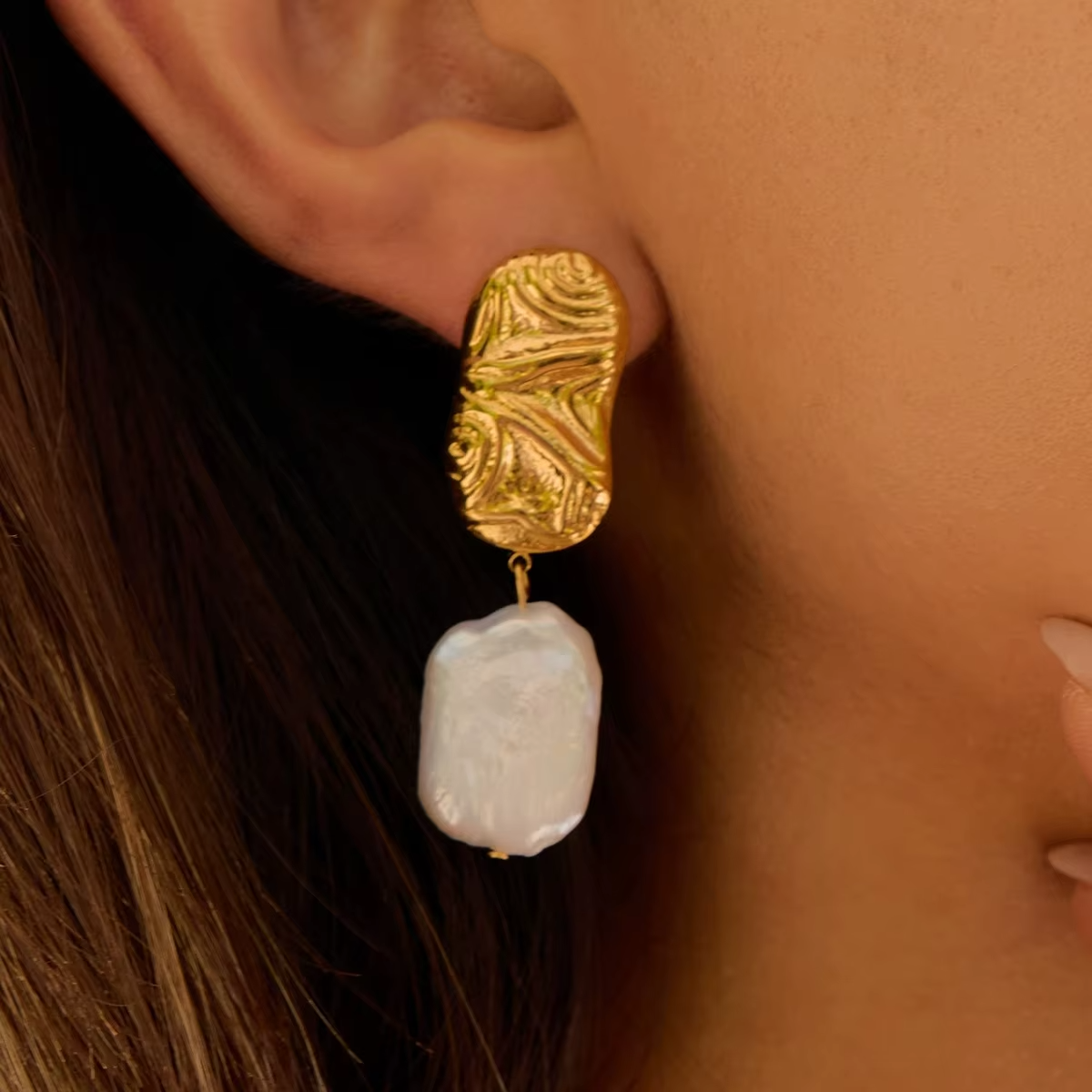 European and American Stainless Steel Luxury Design Earrings for Women, High-End Pearl Drop Statement Fashion Jewelry