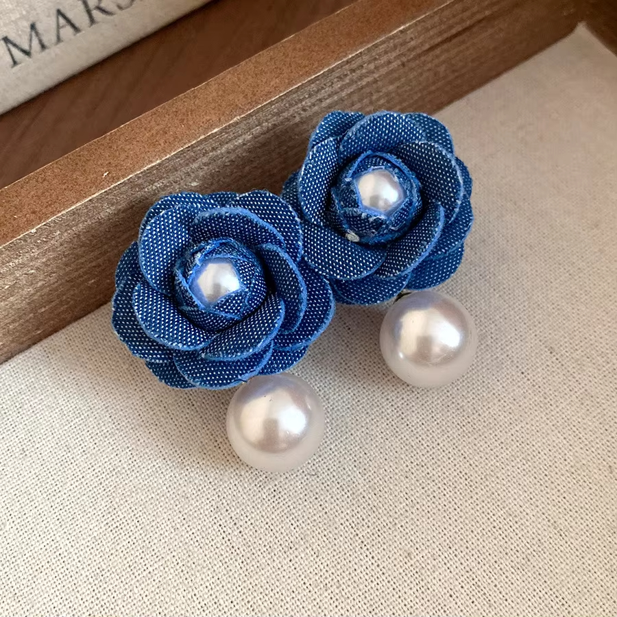 Fabric Flower Pearl Earrings Fashionable and Versatile Retro Style Earrings Design Exaggerated Earrings
