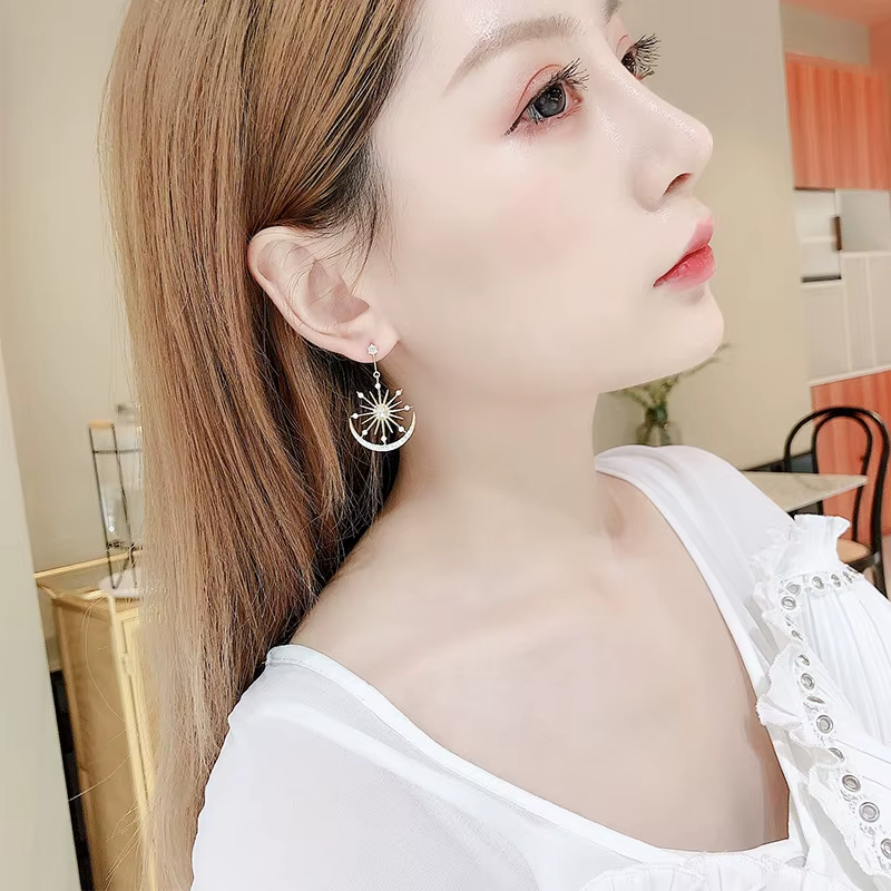 Korea Luxury Drop Earrings Zircon Star Moon Design Pendant Earrings Jewelry for Women