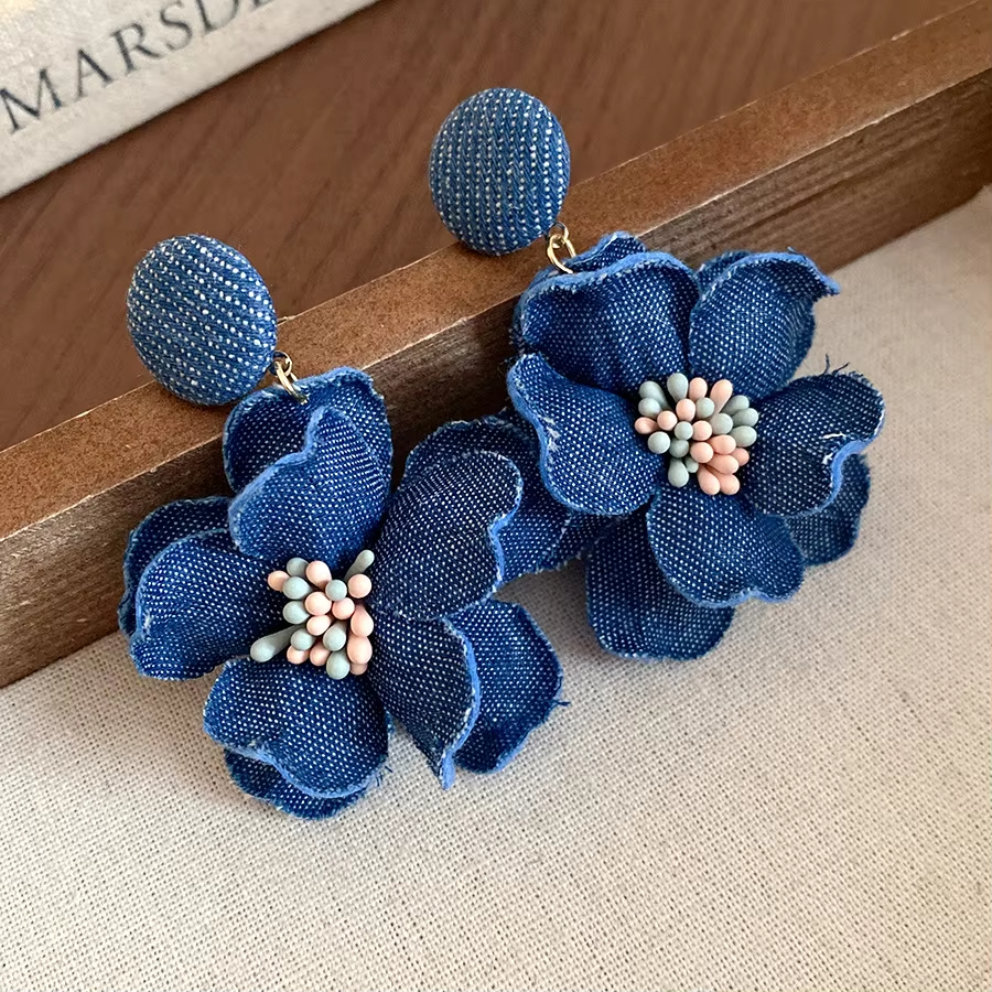 Fabric Flower Pearl Earrings Fashionable and Versatile Retro Style Earrings Design Exaggerated Earrings