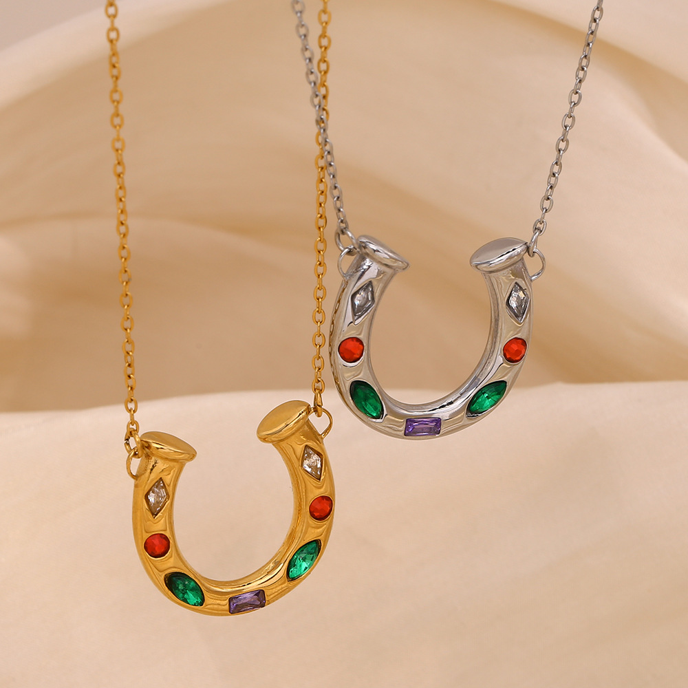 Factory Wholesale Stainless Steel Plated U-Shaped Zircon Pendant Necklace Stylish Trendy Heart-Shaped Fashion Parties
