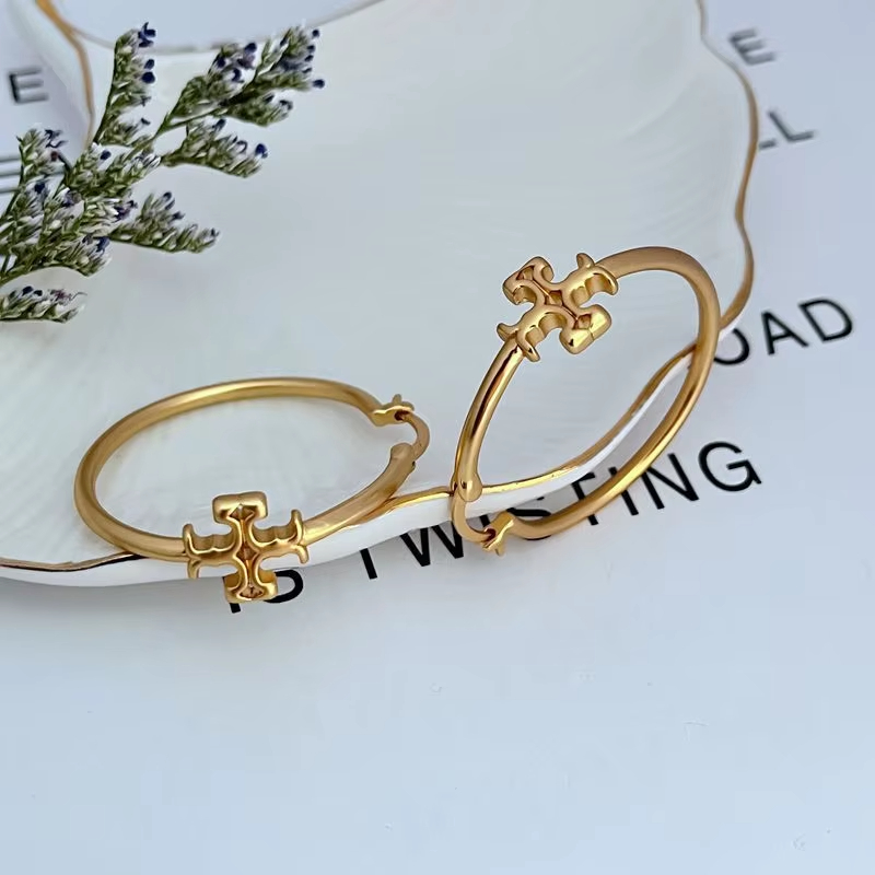 Fashion Commuting Simple Matte Gold Inlaid Metal Hoop Earrings