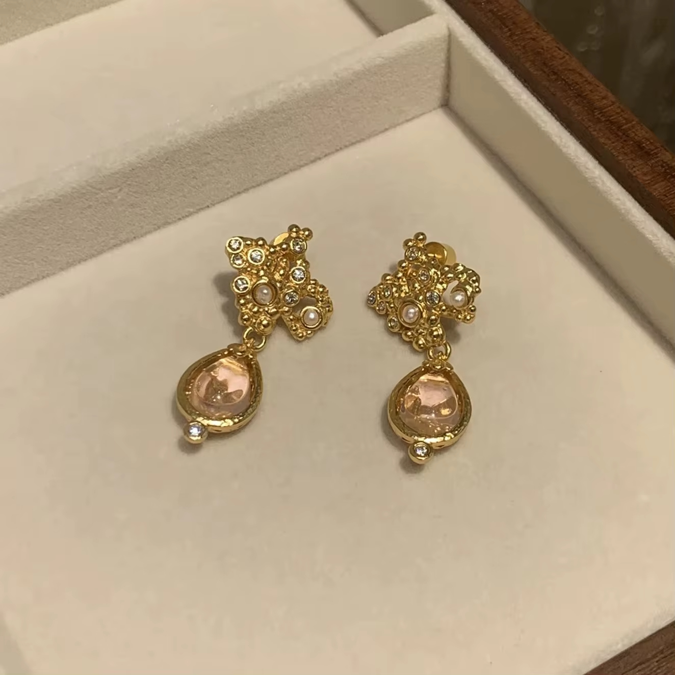 Fashion Earrings Wholesale pink Crystal Earrings Jewelry Women Mini Pearl Cz Diamond Beaded Stud Gold Plated and Crystal Earring