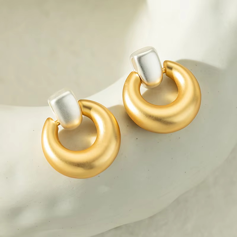 Fashion Fashion Earrings 2026 Exaggerated U-shaped Minimalist Style Earrings Women Big Earrings