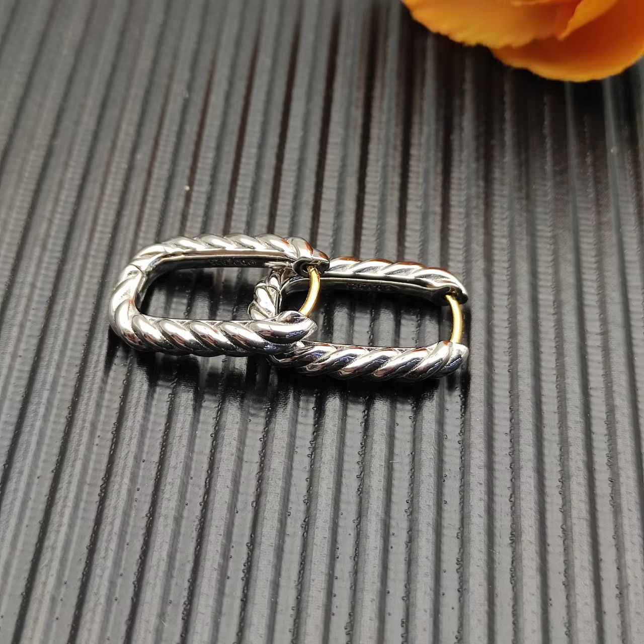 Fashion Fine 18K Gold Plated Statement Brand Twisted Earring Jewelry Women Men Luxury Diamond Designer Hoop Earrings