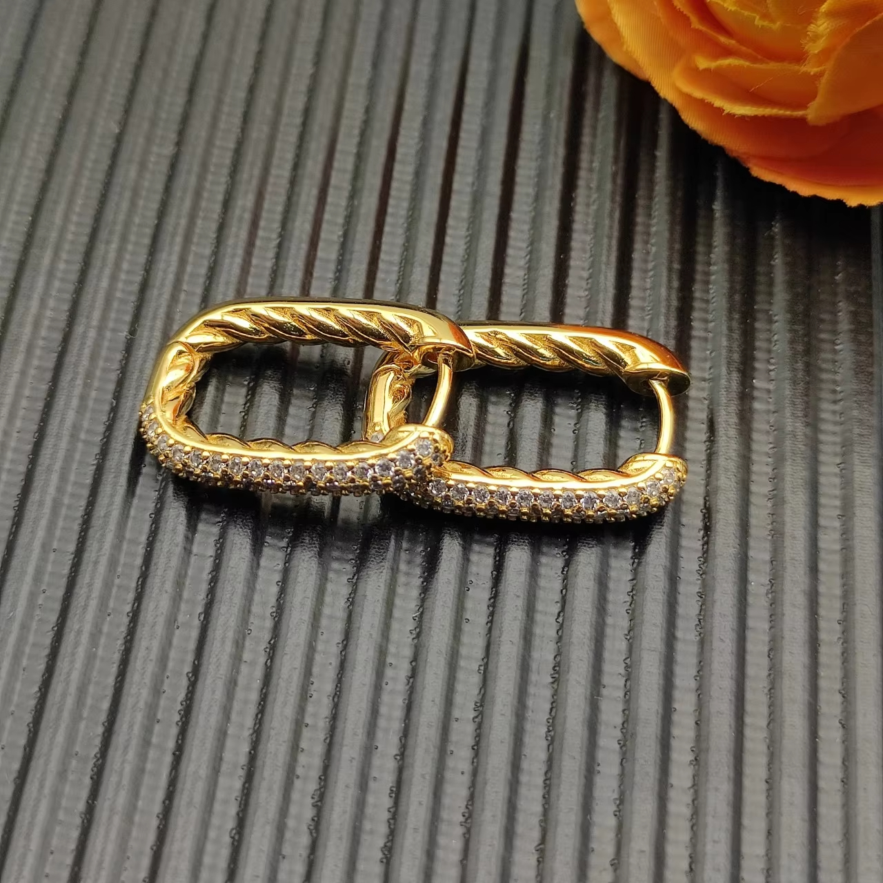 Fashion Fine 18K Gold Plated Statement Brand Twisted Earring Jewelry Women Men Luxury Diamond Designer Hoop Earrings